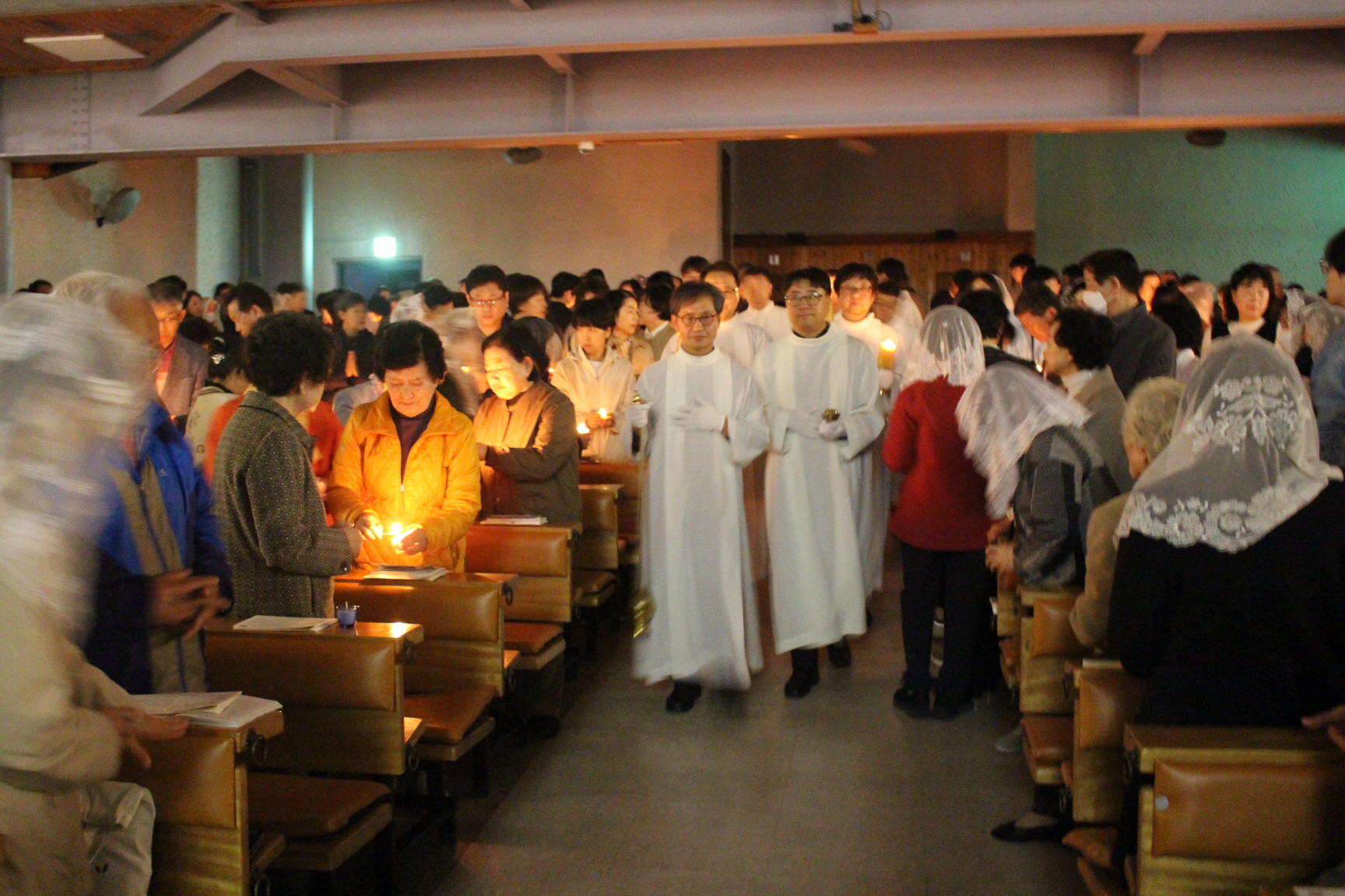 2504119 파스카성야_1빛의예식 (14).JPG