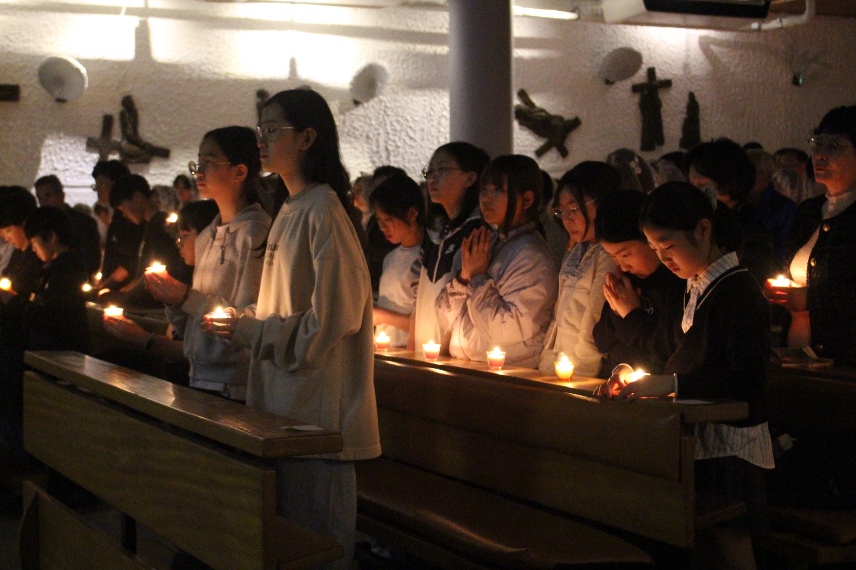 2504119 파스카성야_1빛의예식 (24).JPG