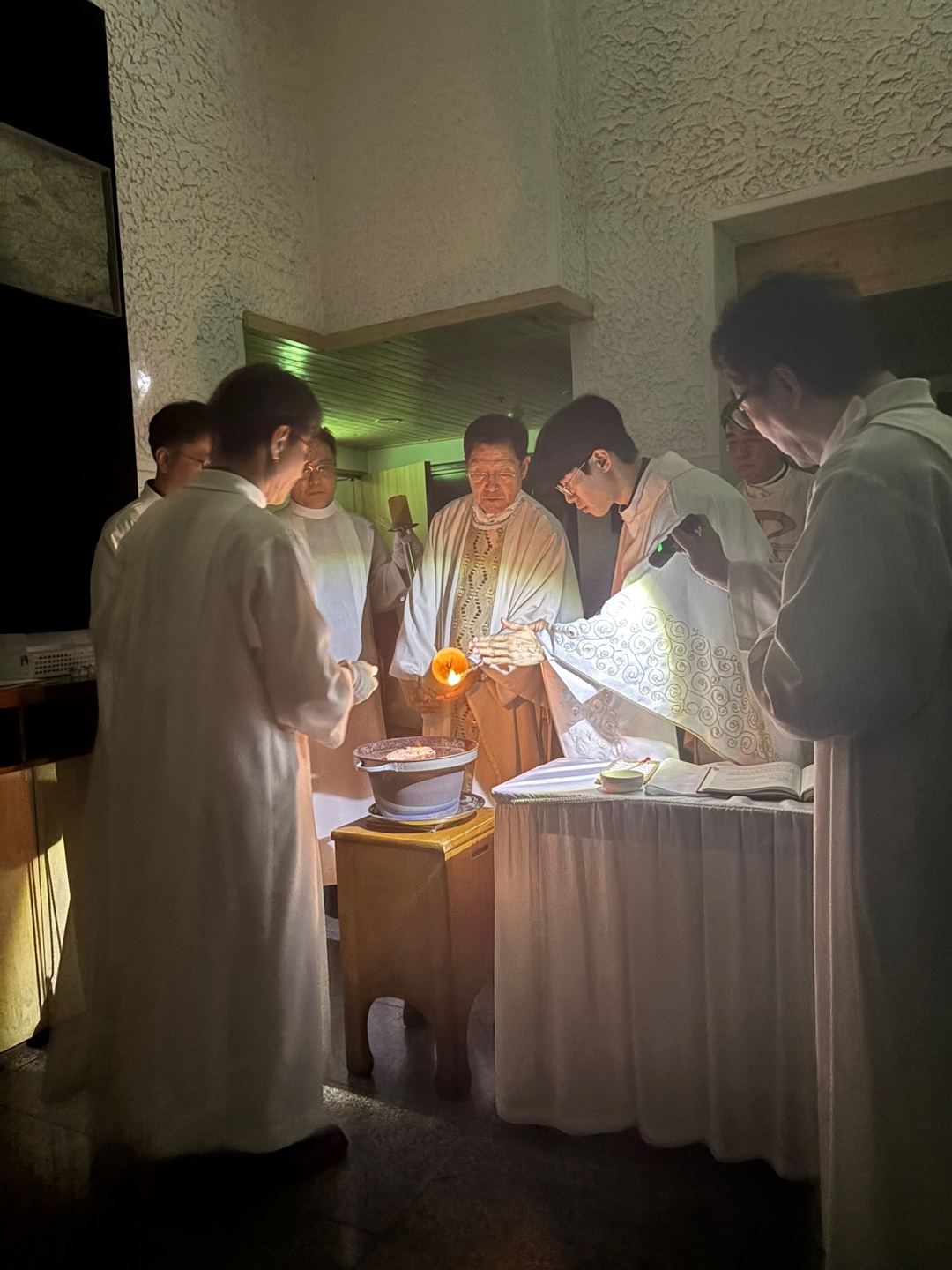 2504119 파스카성야_1빛의예식 (7)1.jpg