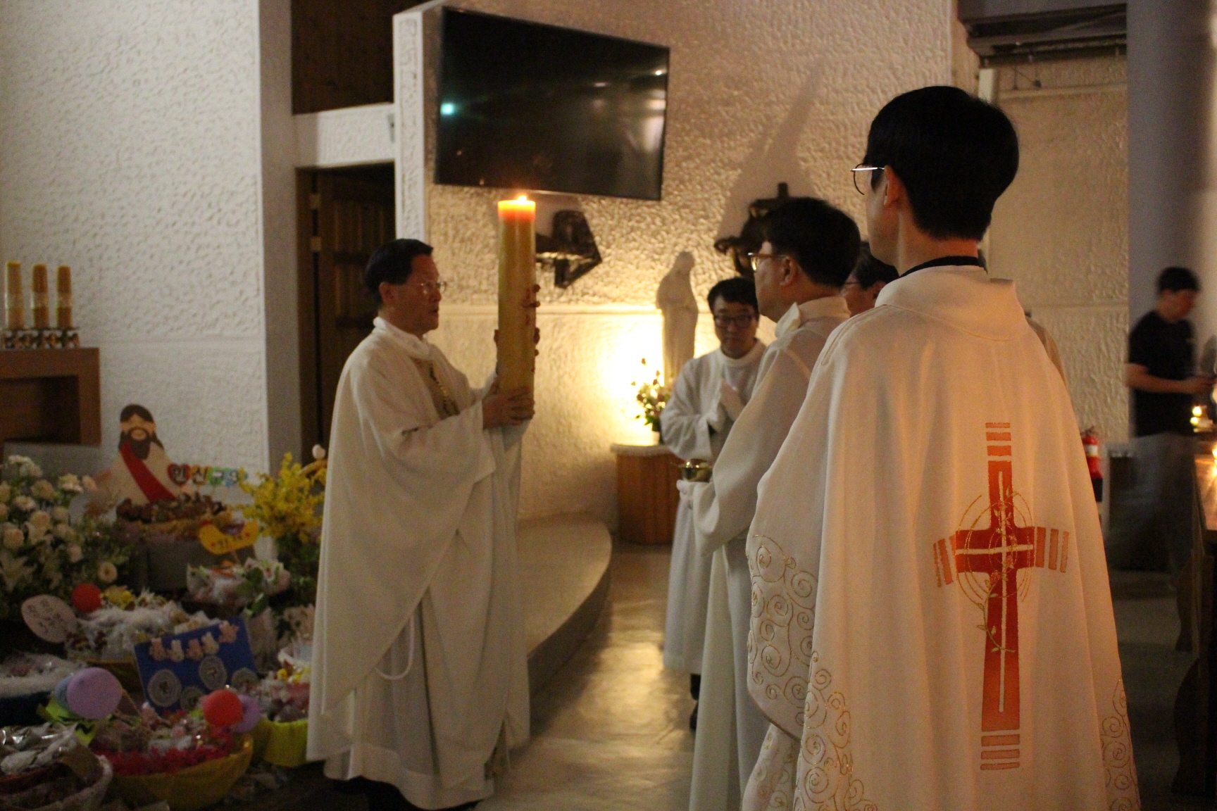 2504119 파스카성야_1빛의예식 (20).JPG