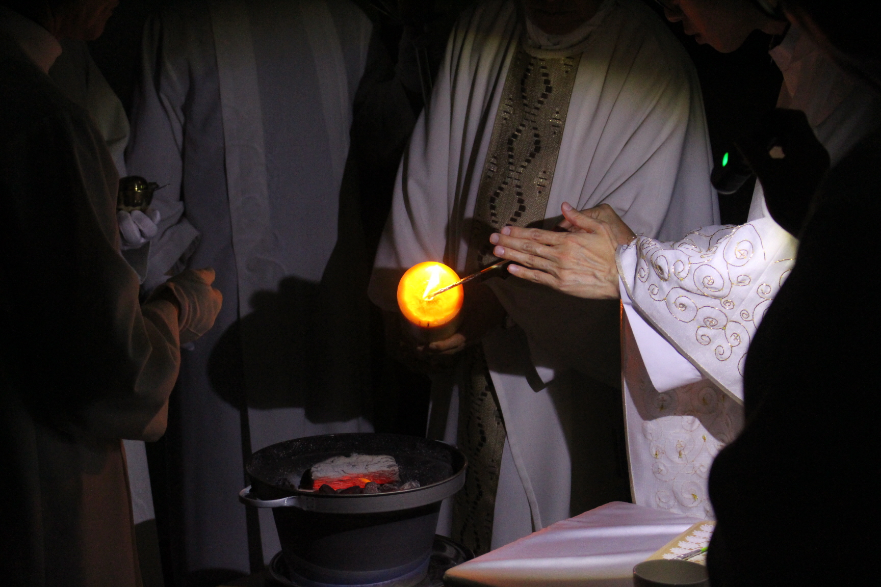 2504119 파스카성야_1빛의예식 (7).JPG