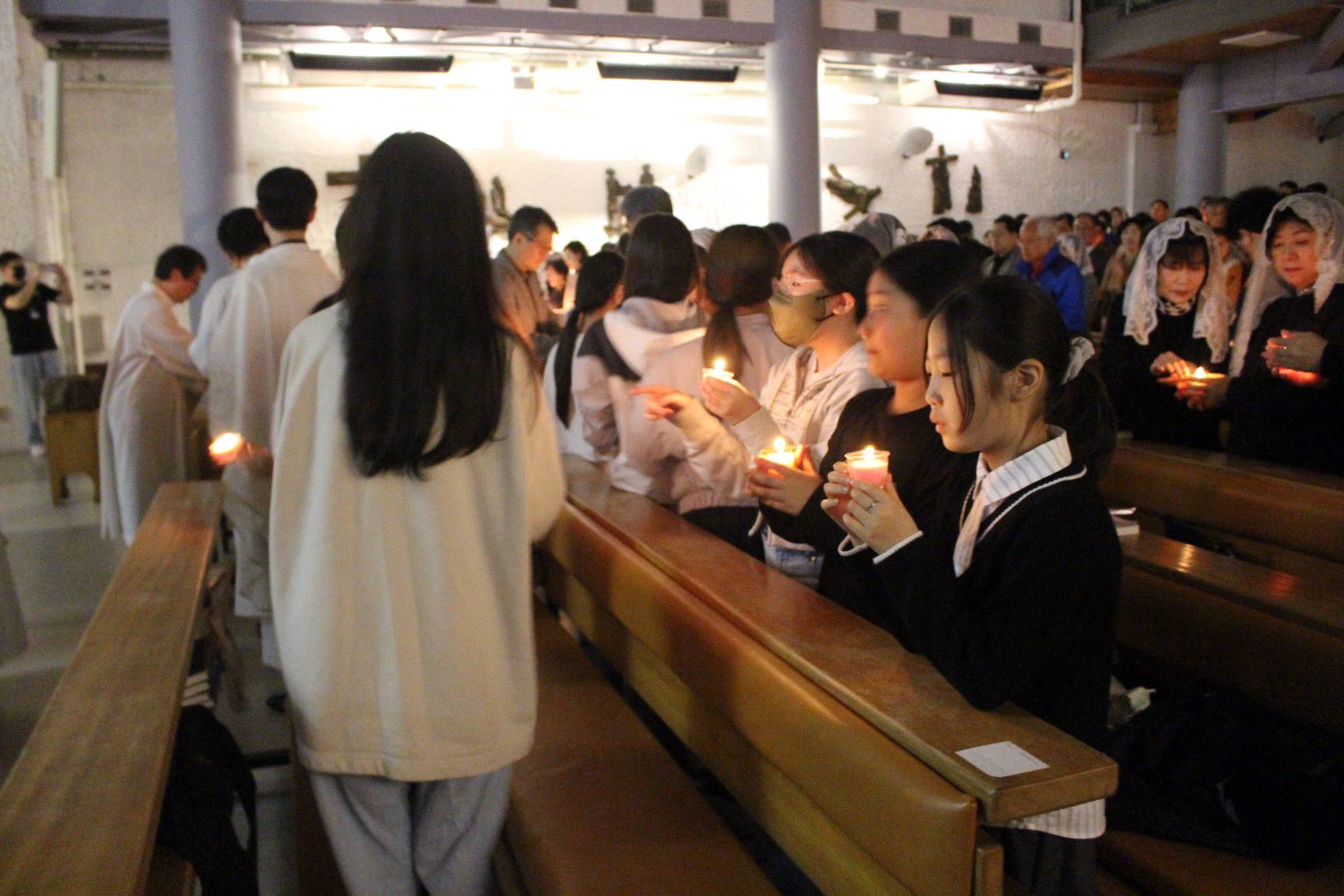 2504119 파스카성야_1빛의예식 (17).JPG