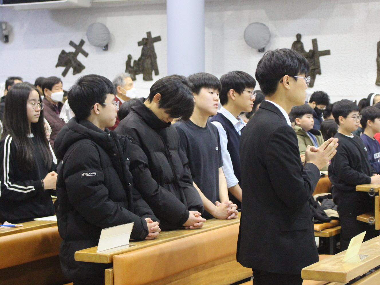 251224 성탄대축일밤미사_말씀의전례 (5).JPG