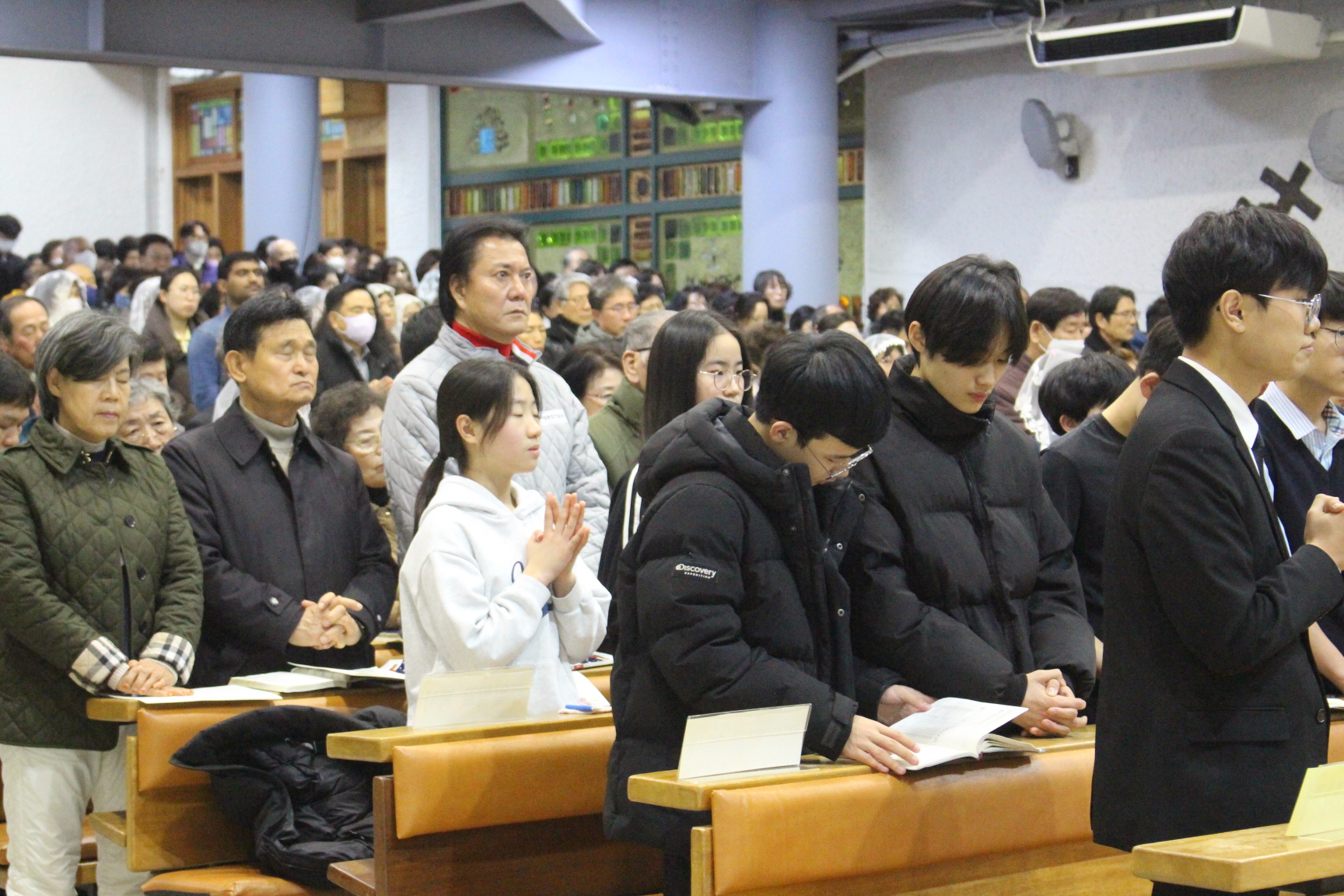 251224 성탄대축일밤미사_말씀의전례 (8).JPG