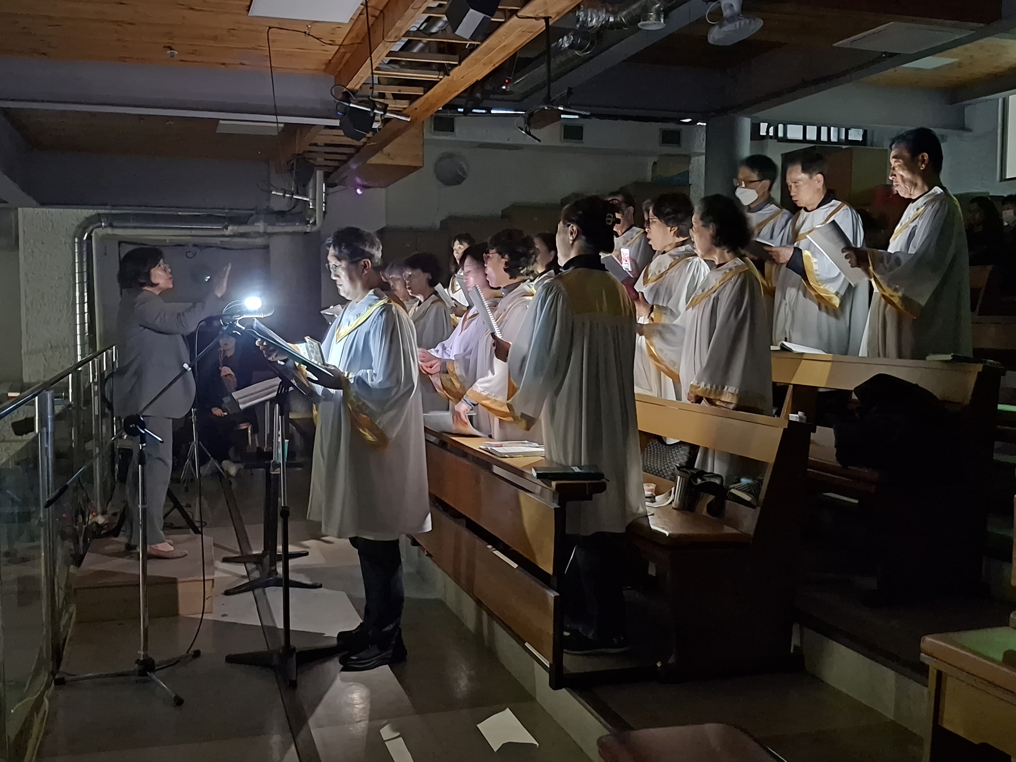 2504119 파스카성야_1빛의예식(2층) (4).jpg