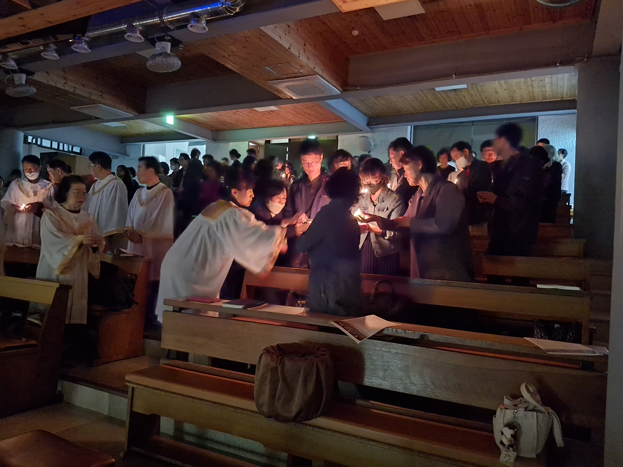 2504119 파스카성야_1빛의예식(2층) (10).jpg