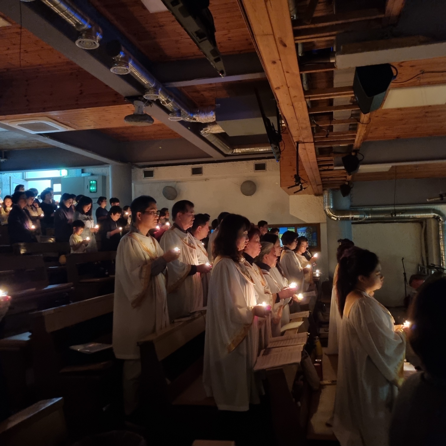 2504119 파스카성야_1빛의예식(2층) (1).jpg