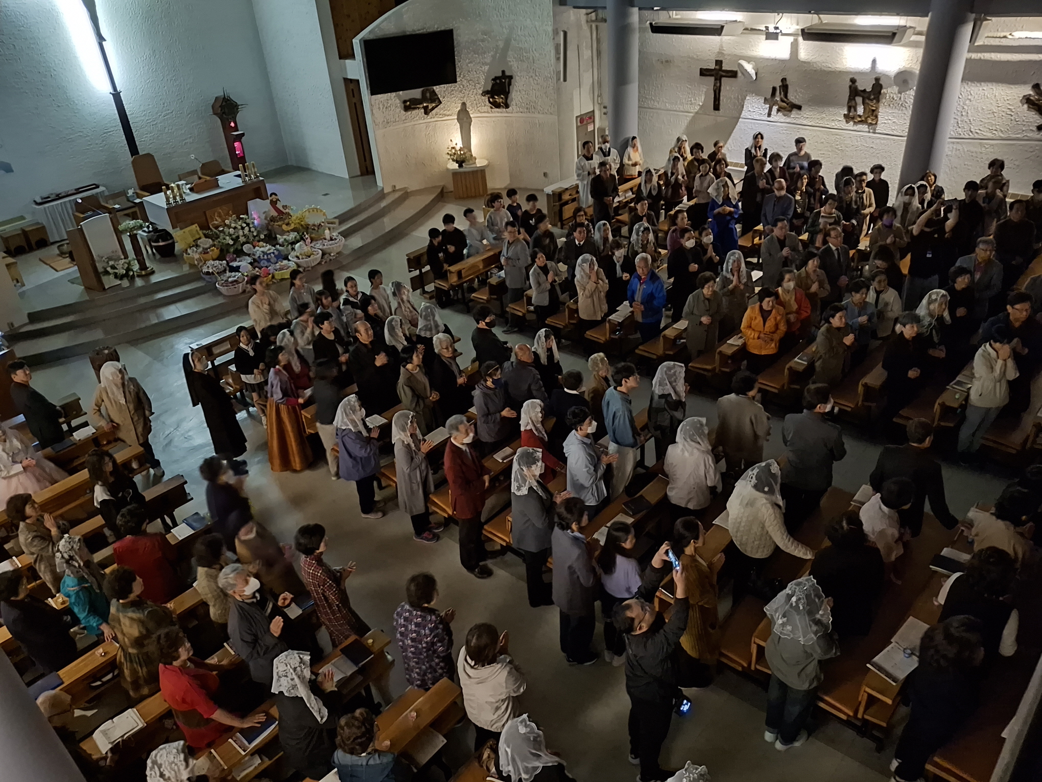 2504119 파스카성야_1빛의예식(2층) (5).jpg