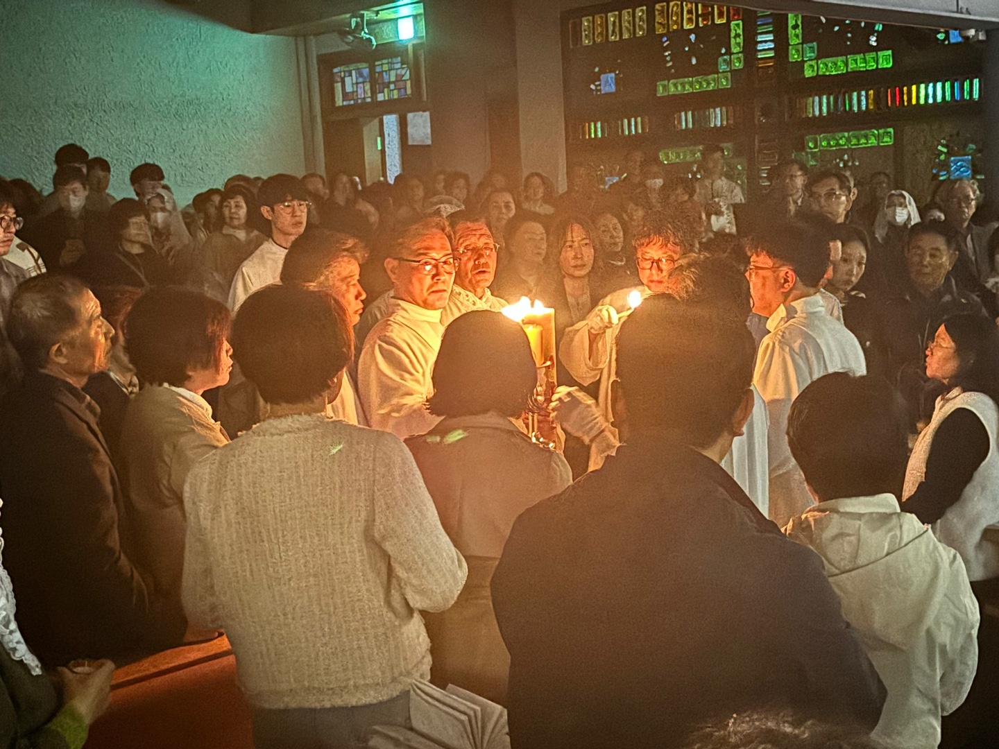 2504119 파스카성야_1빛의예식 (31).jpg