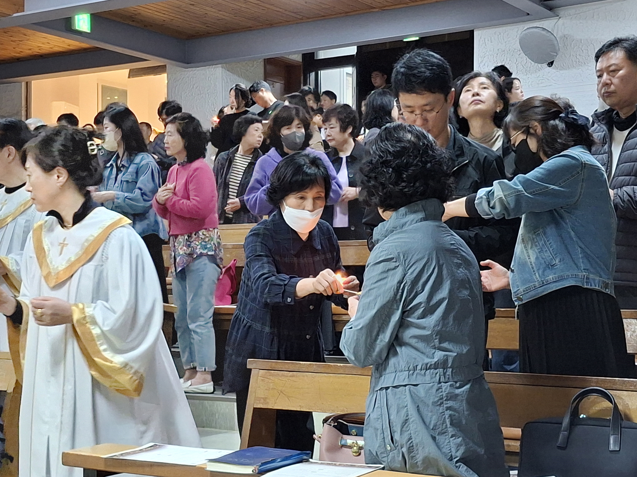 2504119 파스카성야_2말씀전례 (14).jpg