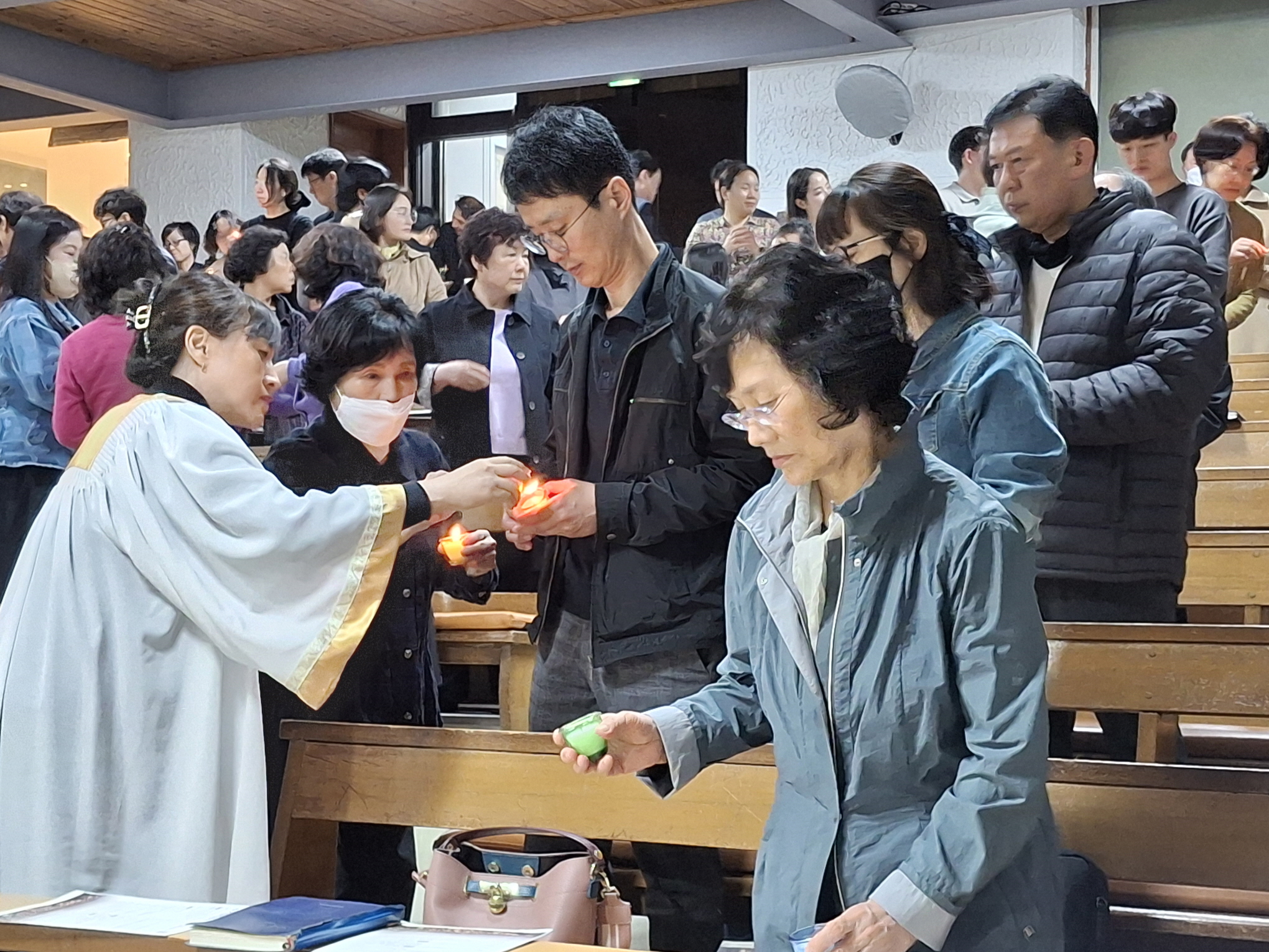 2504119 파스카성야_2말씀전례 (20).jpg