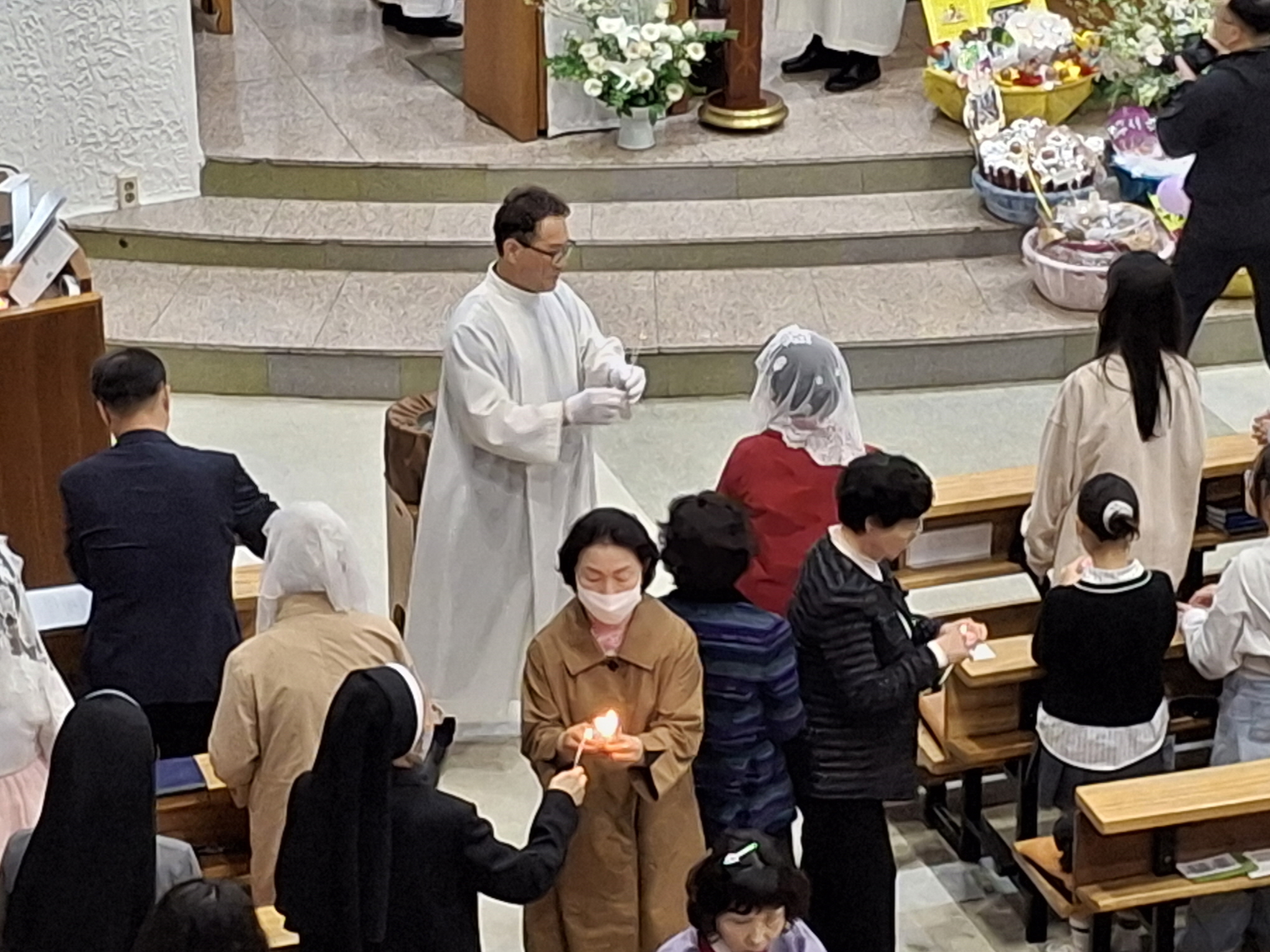 2504119 파스카성야_2말씀전례 (16).jpg